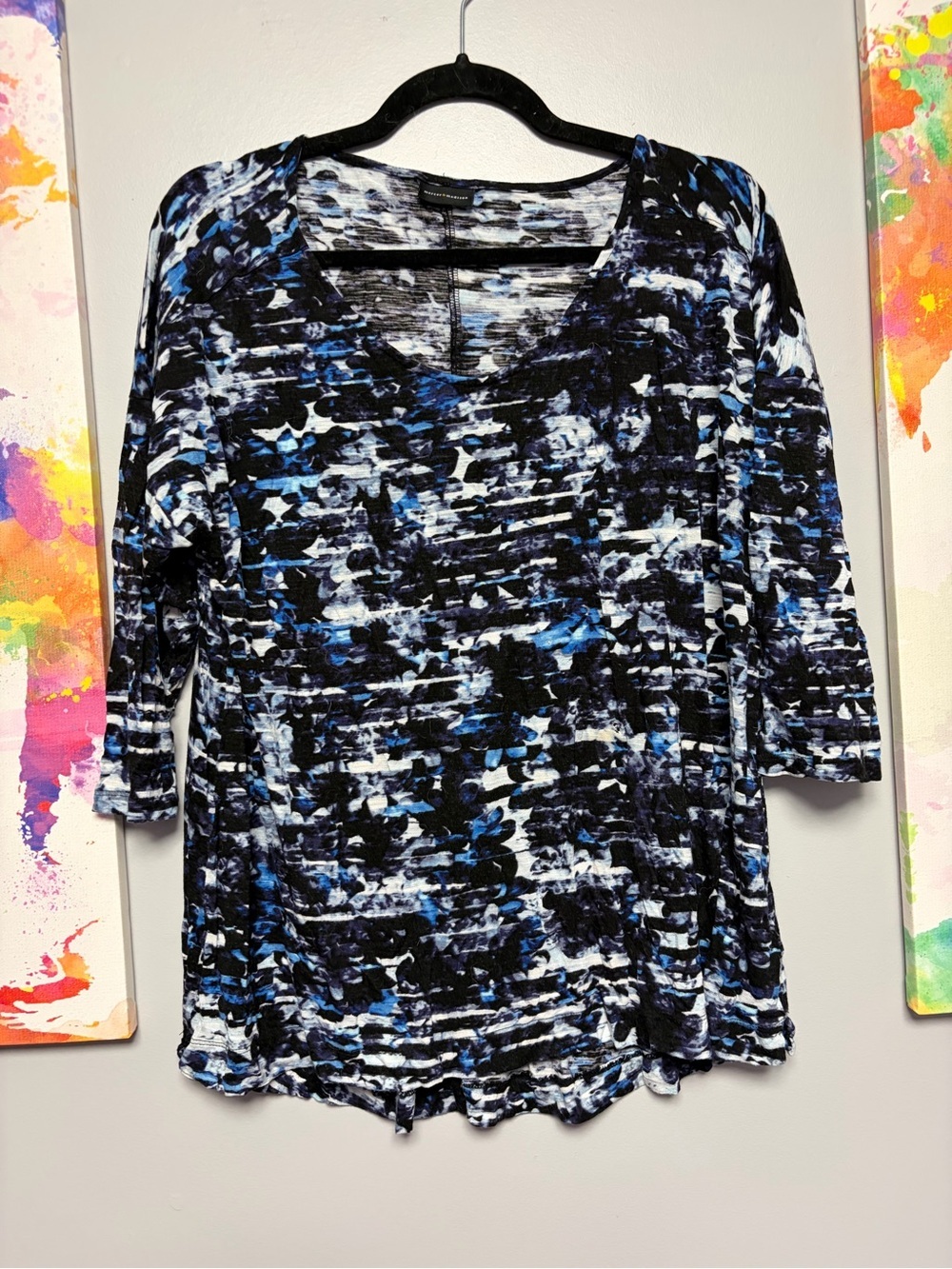 Mercer & Madison Black and Blue Graphic 3/4 Sleeve Blouse